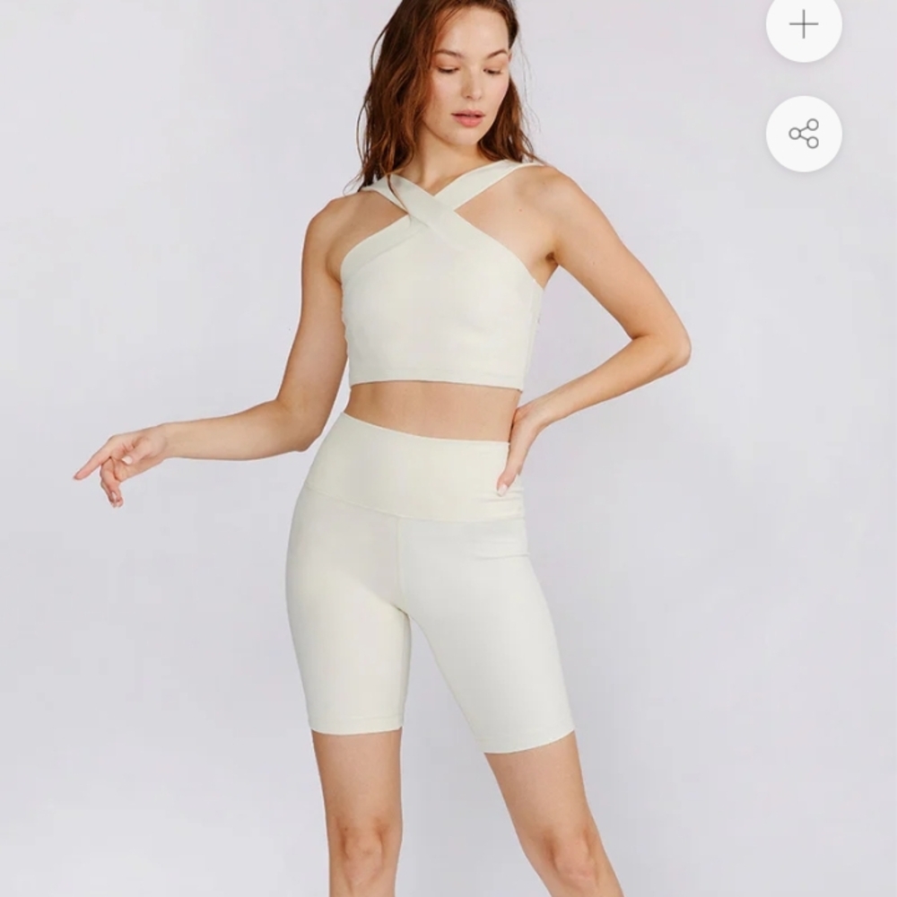 Cream Yoga Leah Cross Neck Sport Bra Woman Size L